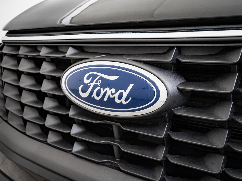 Used 2024 Ford Escape SE w/ Class II Trailer Tow Package image 3