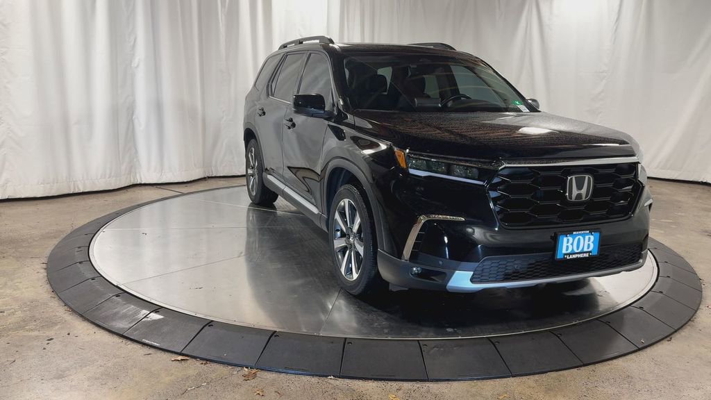 Certified 2023 Honda Pilot Touring image 4