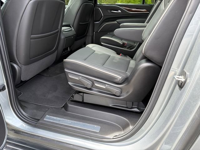 Used 2024 Cadillac Escalade ESV Premium Luxury image 21