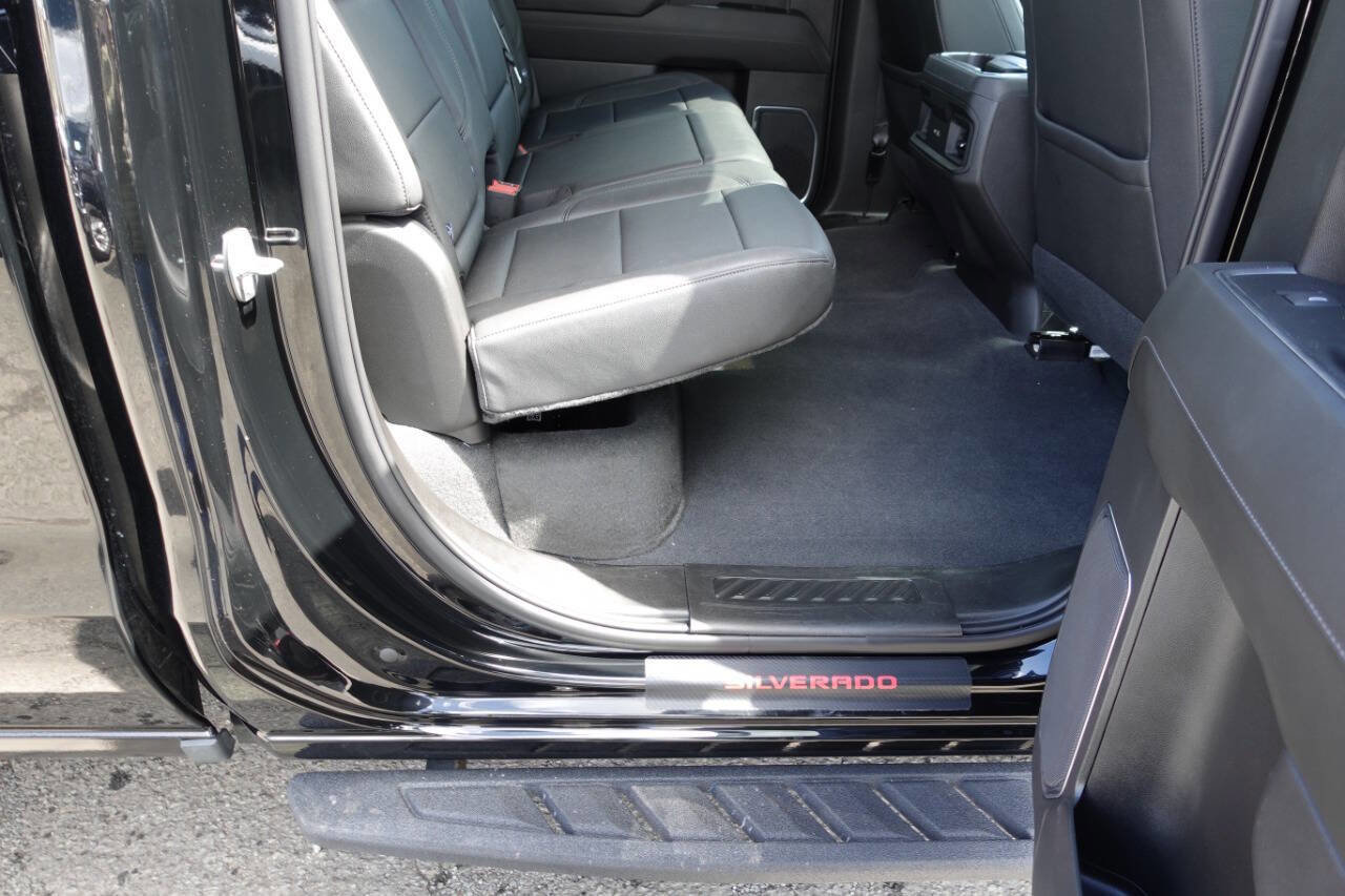 Used 2022 Chevrolet Silverado 1500 LT Trail Boss w/ LT Trail Boss Premium Package AWD/4WD image 38