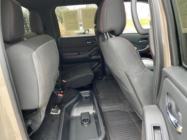 Used 2023 Nissan Frontier PRO-4X w/ Pro Convenience Package image 13