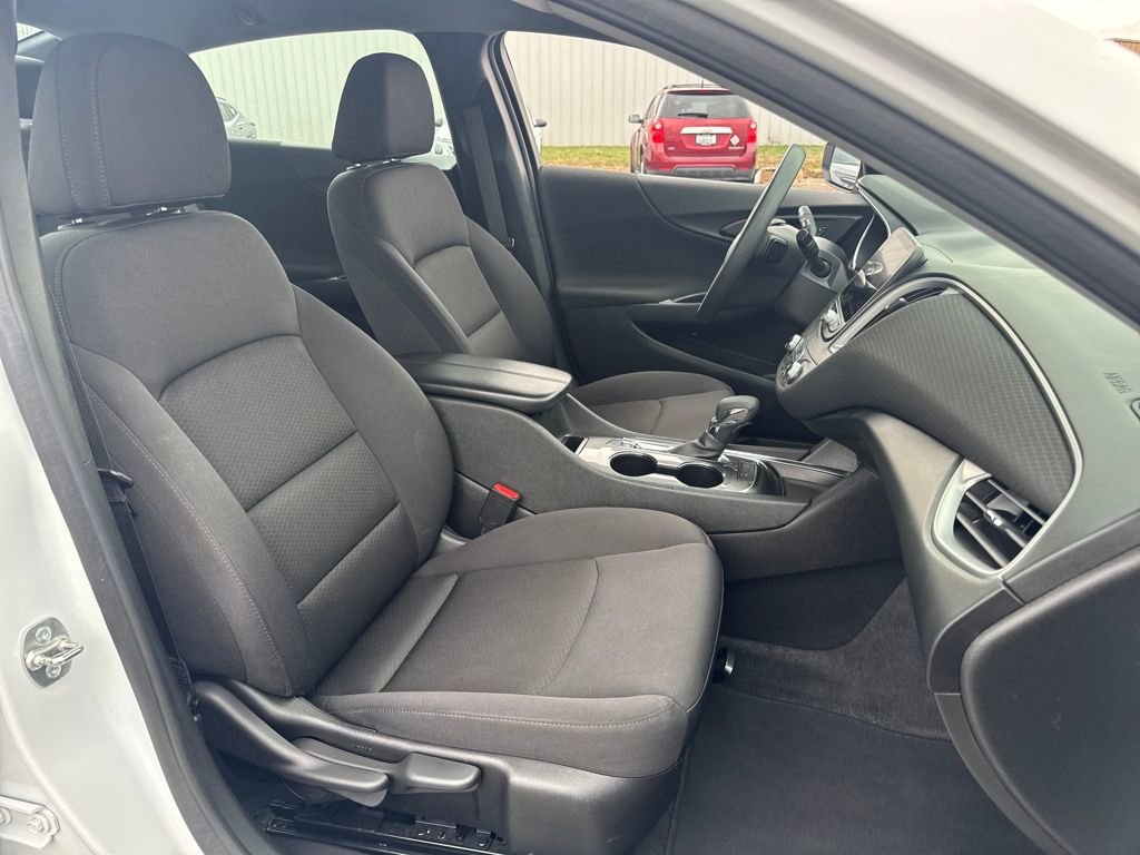 Used 2024 Chevrolet Malibu LT image 12