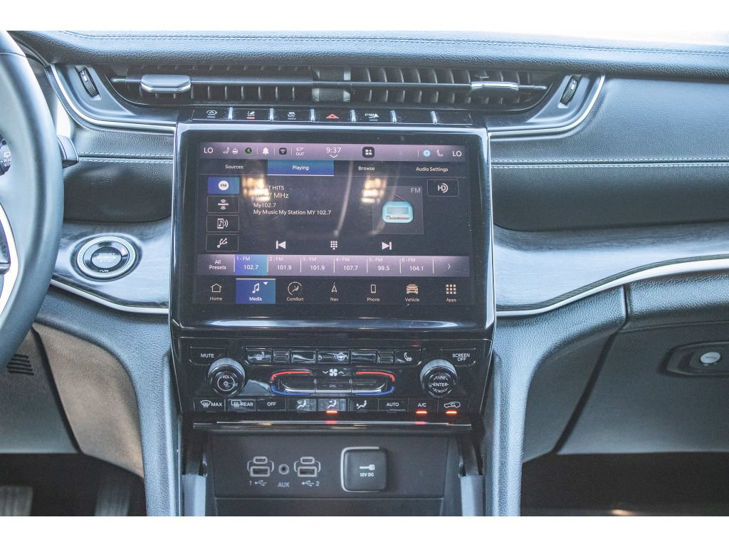 Used 2024 Jeep Grand Cherokee L Limited AWD/4WD image 27