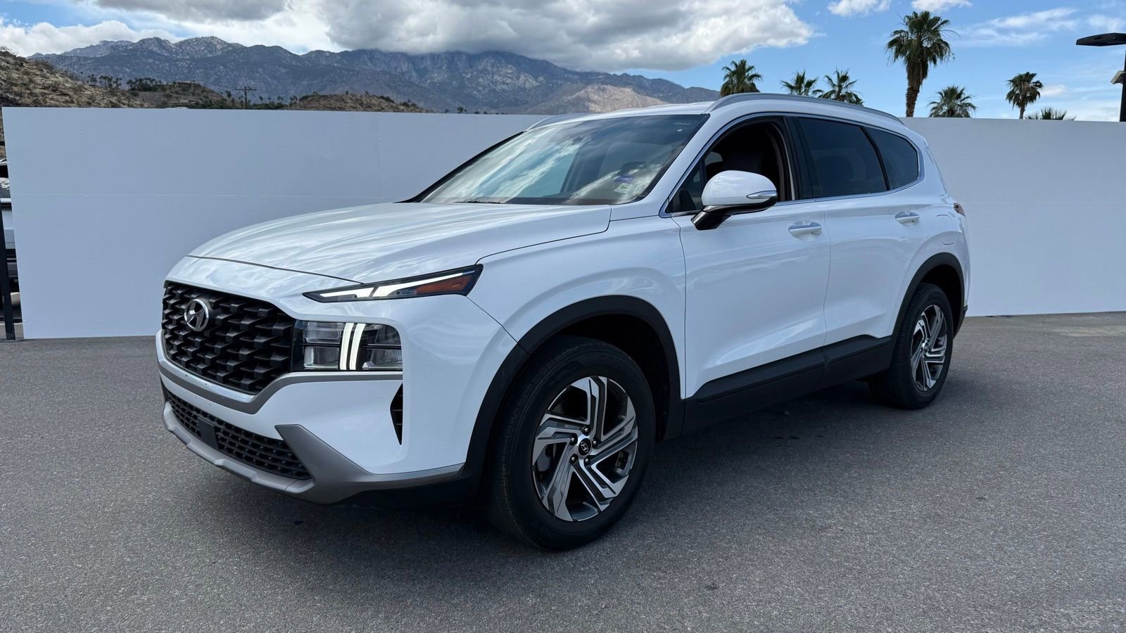 Used 2023 Hyundai Santa Fe SEL w/ Cargo Package FWD image 1