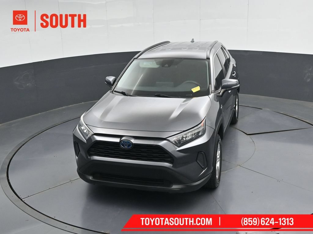 Used 2021 Toyota RAV4 LE AWD/4WD image 46
