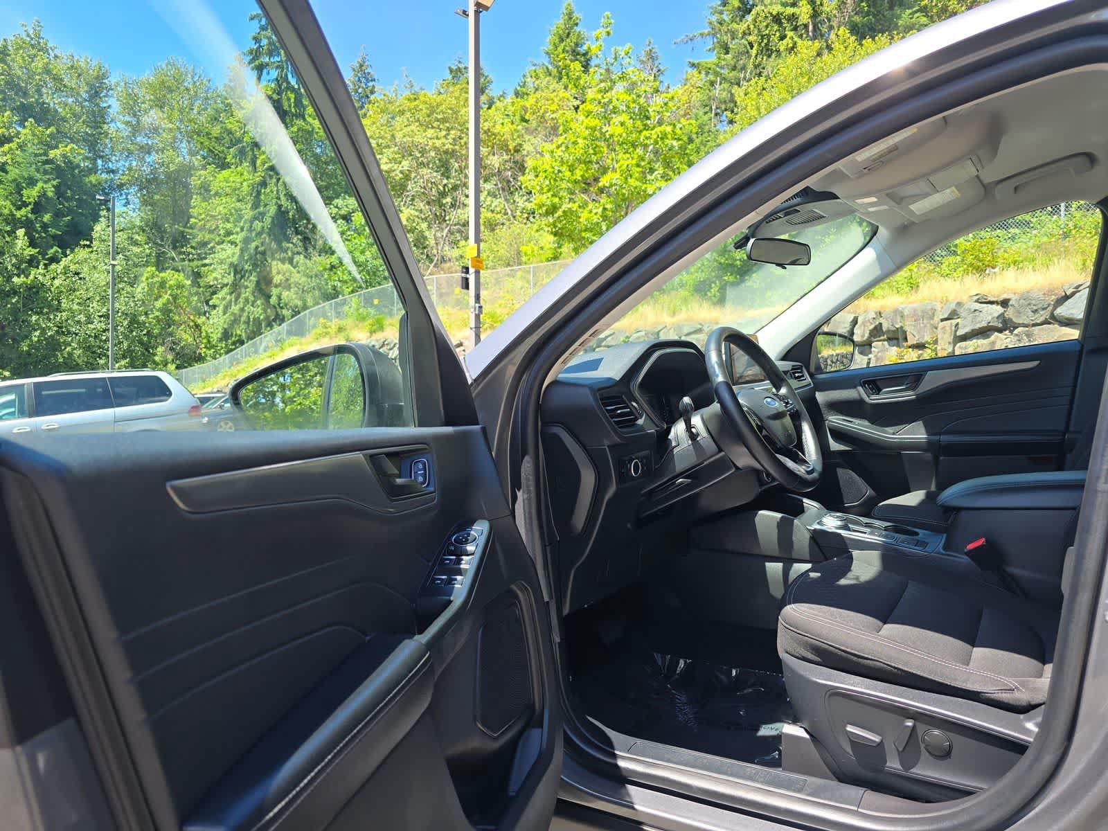 Used 2024 Ford Escape Active AWD/4WD image 18