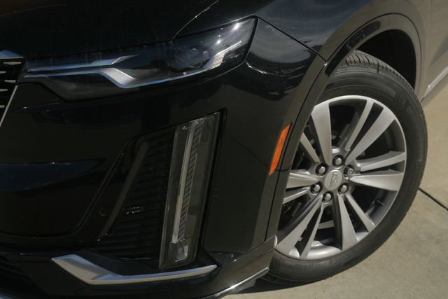 Used 2021 Cadillac XT6 Premium Luxury w/ LPO, Floor Liner Package image 3