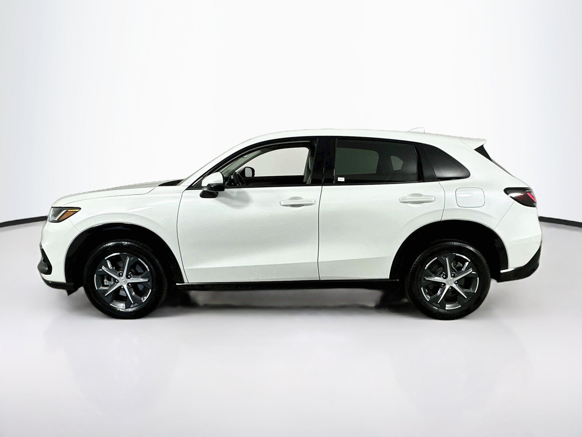 Used 2023 Honda HR-V EX-L image 8