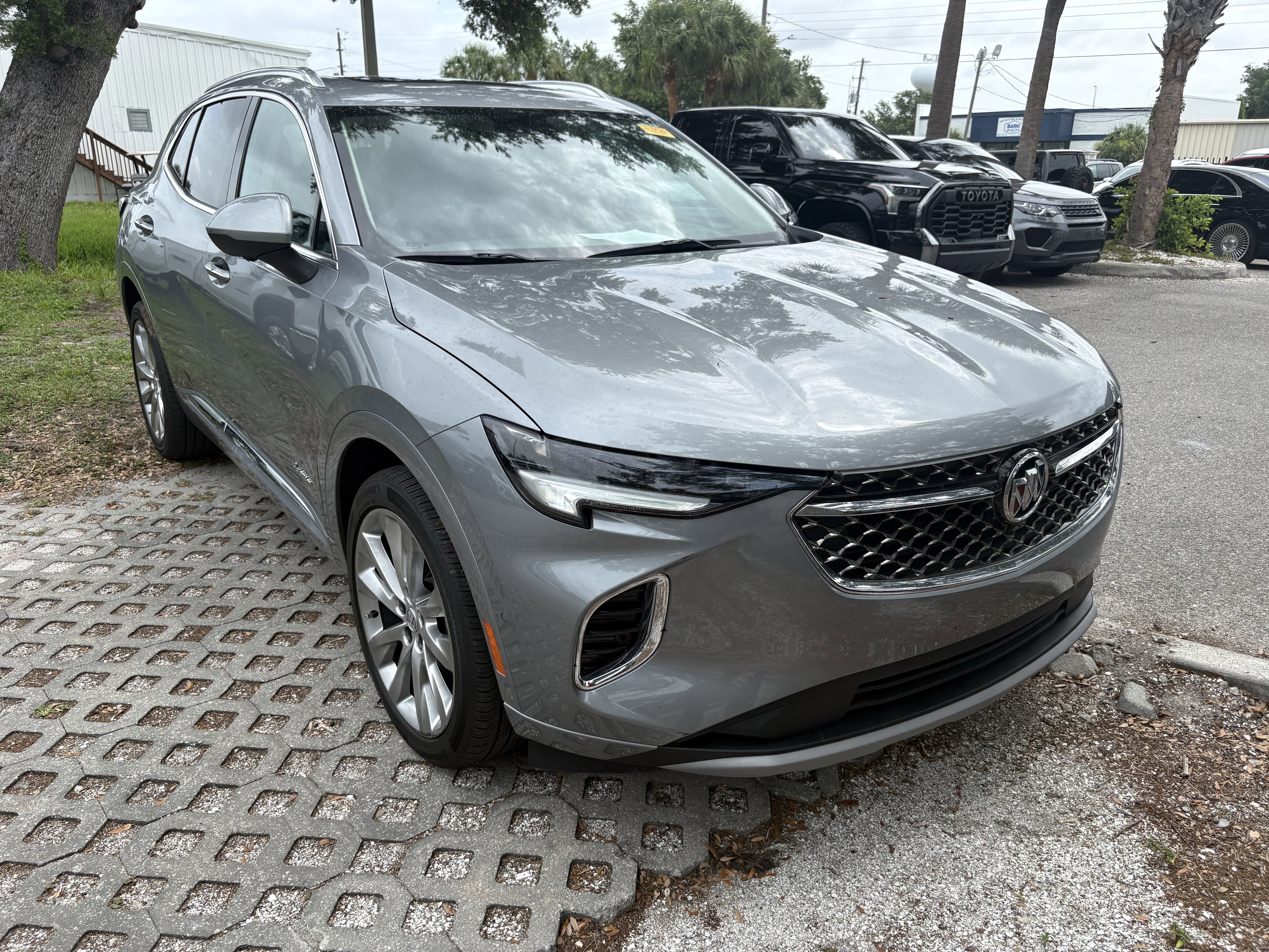 Used 2023 Buick Envision Avenir AWD/4WD image 1
