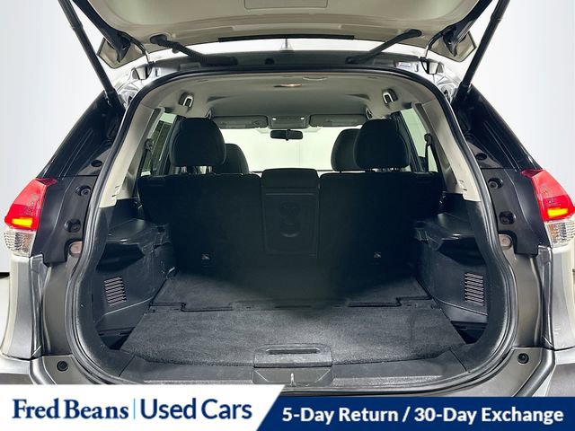 Used 2018 Nissan Rogue SV w/ Premium Package image 28