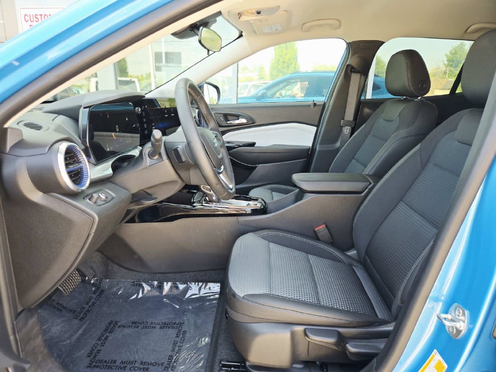 Used 2026 Chevrolet Trax LT w/ Driver Confidence Package FWD image 11