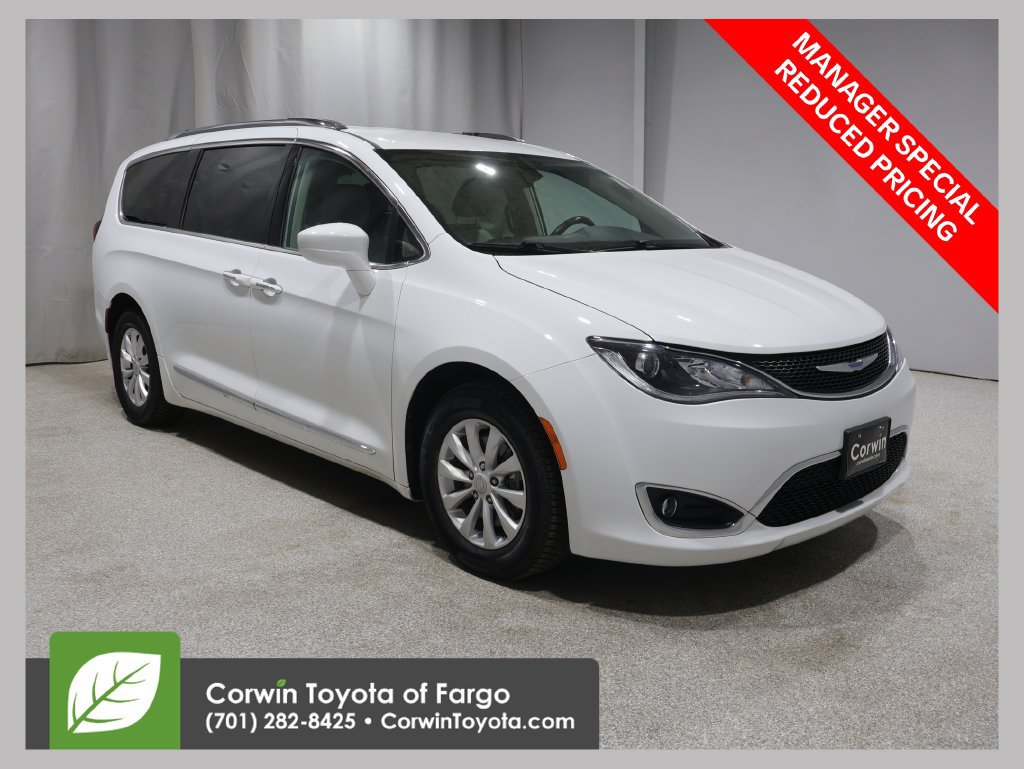 Used 2018 Chrysler Pacifica Touring-L Plus FWD 360° Tour
