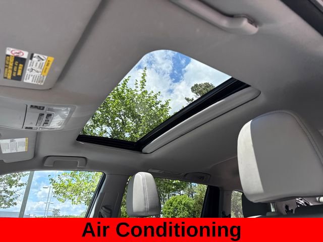 Used 2016 Toyota Highlander XLE image 22