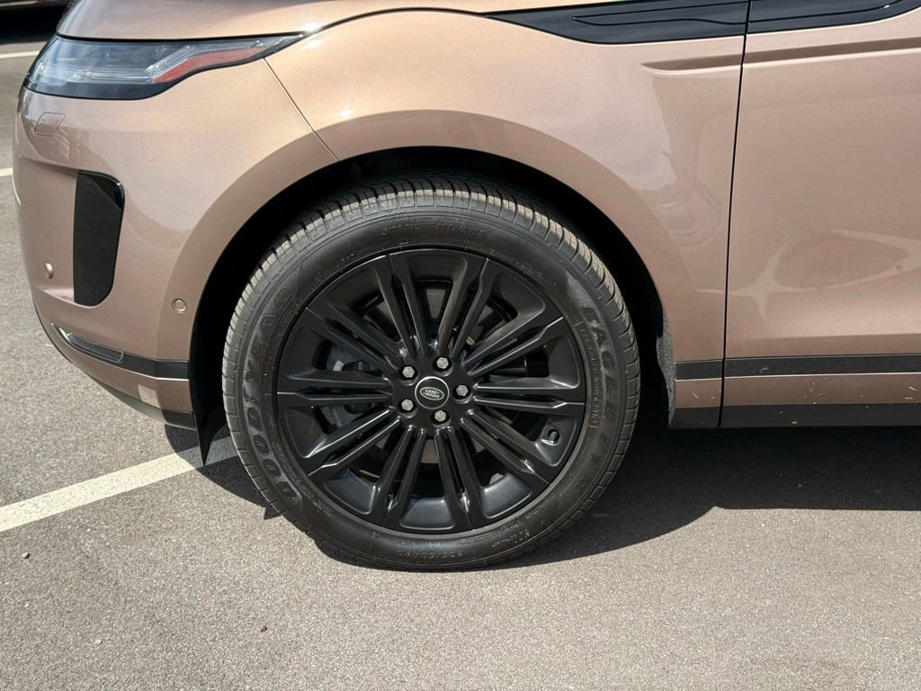 Used 2024 Land Rover Range Rover Evoque S image 13