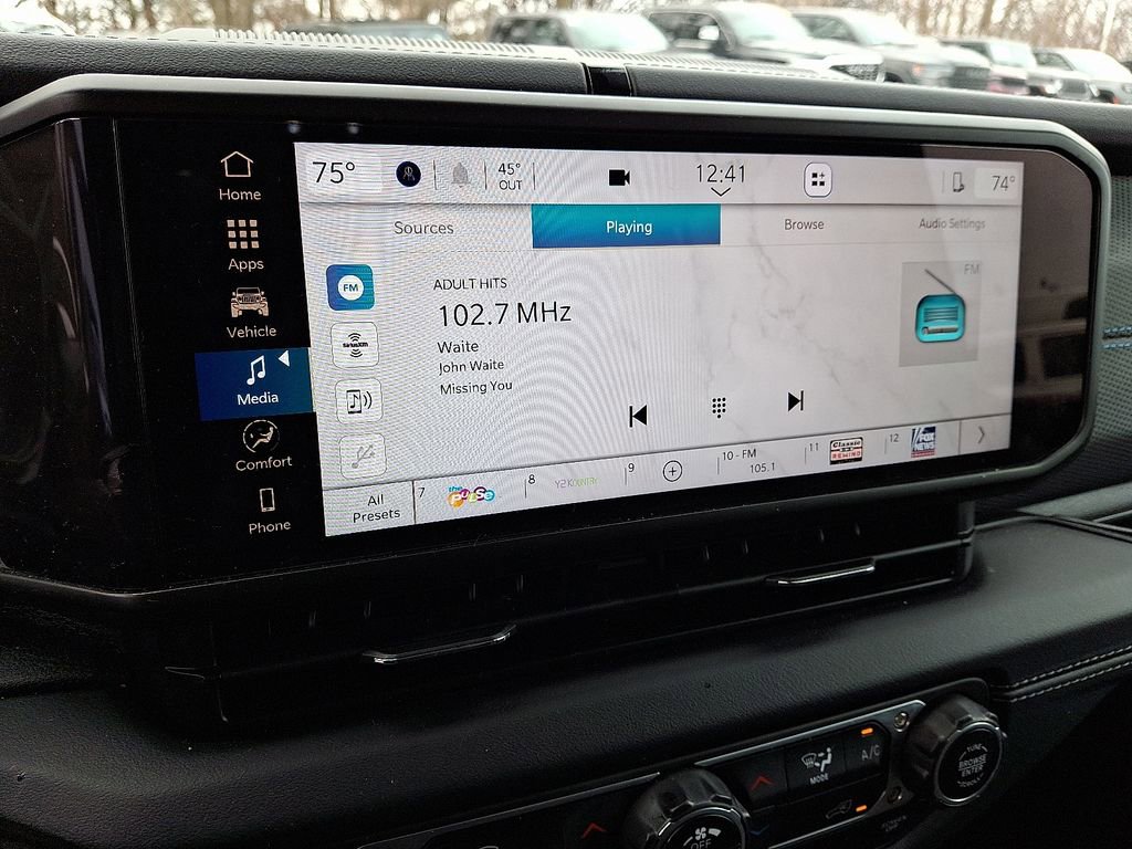 Used 2024 Jeep Wrangler Unlimited Rubicon 4xe image 16