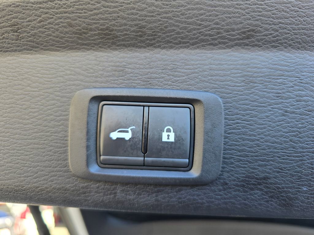 Used 2025 Mitsubishi Outlander SEL image 16