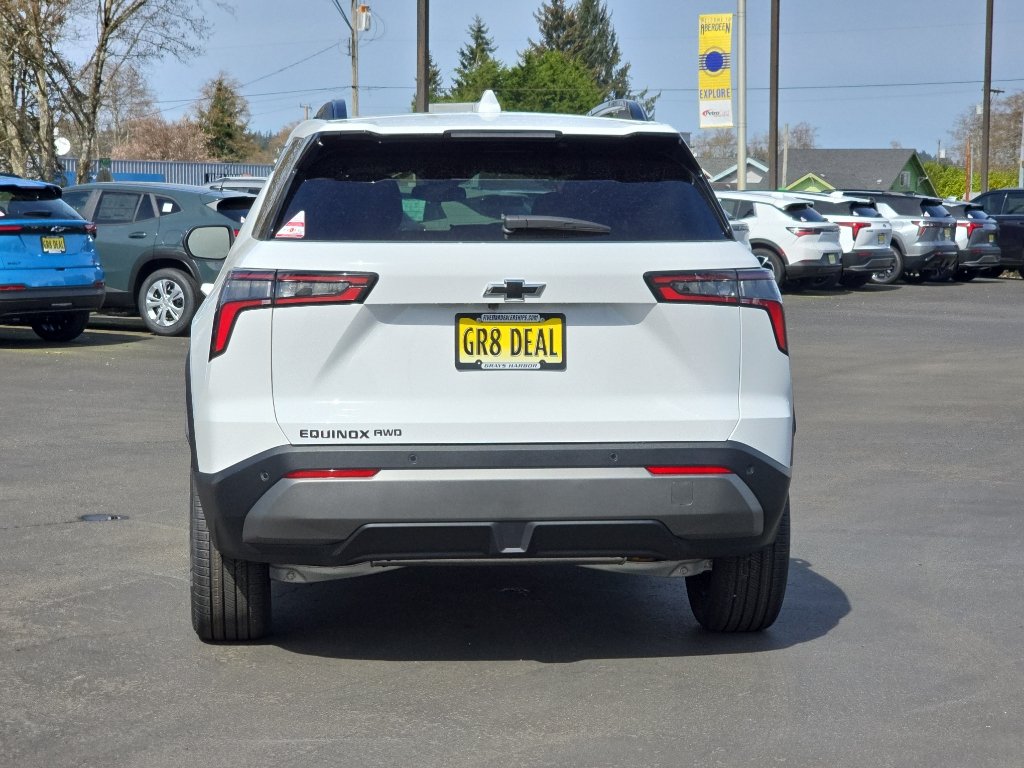 New 2026 Chevrolet Equinox LT w/ Midnight Edition AWD/4WD image 8