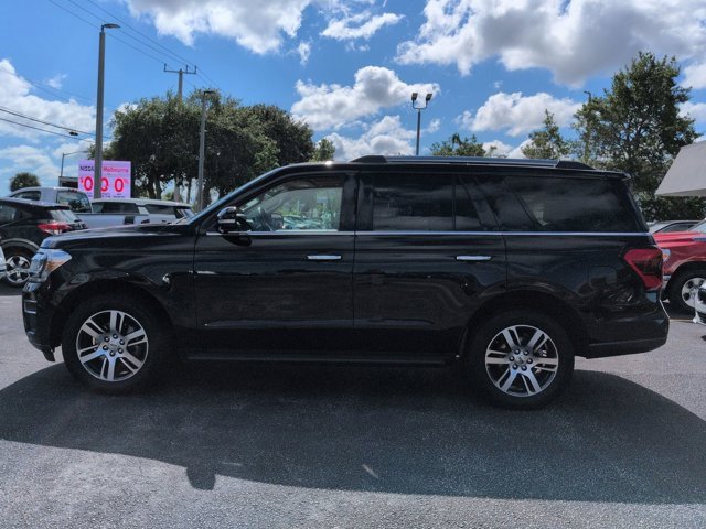 Used 2024 Ford Expedition Limited image 7
