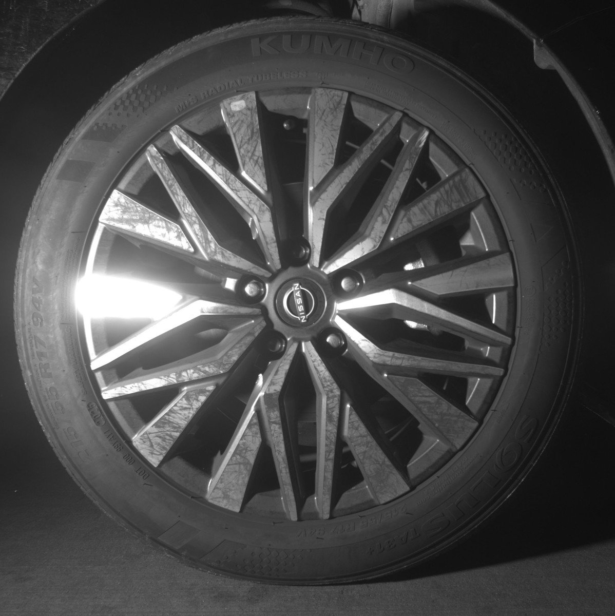 Used 2025 Nissan Altima 2.5 SV FWD image 13