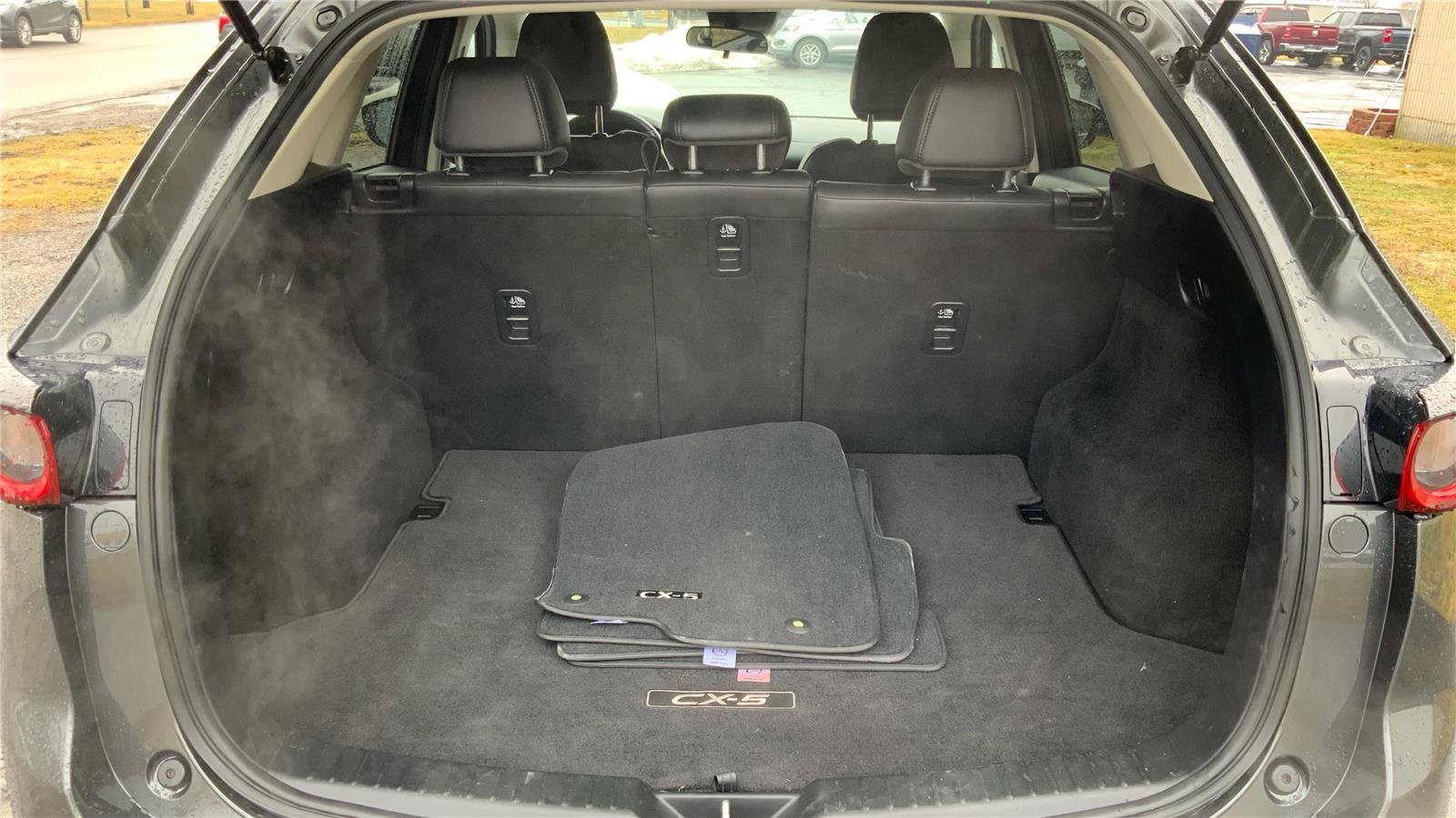 Used 2020 MAZDA CX-5 Touring image 12