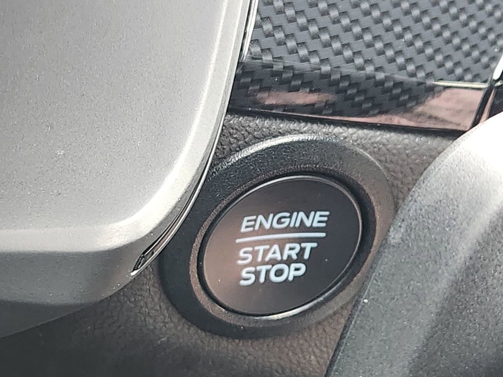 Used 2025 Ford Escape ST-Line Select AWD/4WD image 12