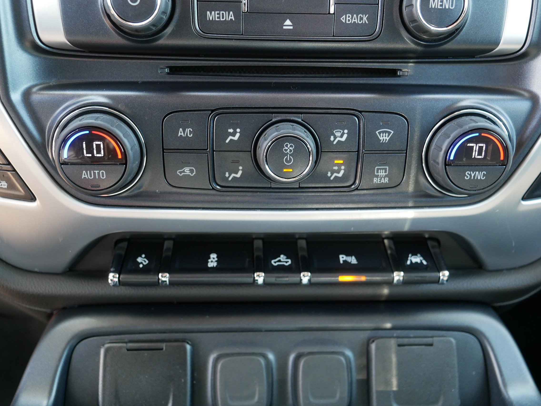 Used 2018 GMC Sierra 1500 SLT image 23