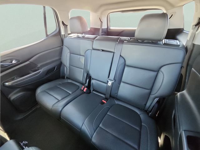 Used 2023 GMC Acadia SLT image 18
