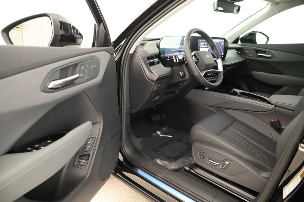 New 2026 Audi Q3 quattro 2.0T AWD/4WD image 14
