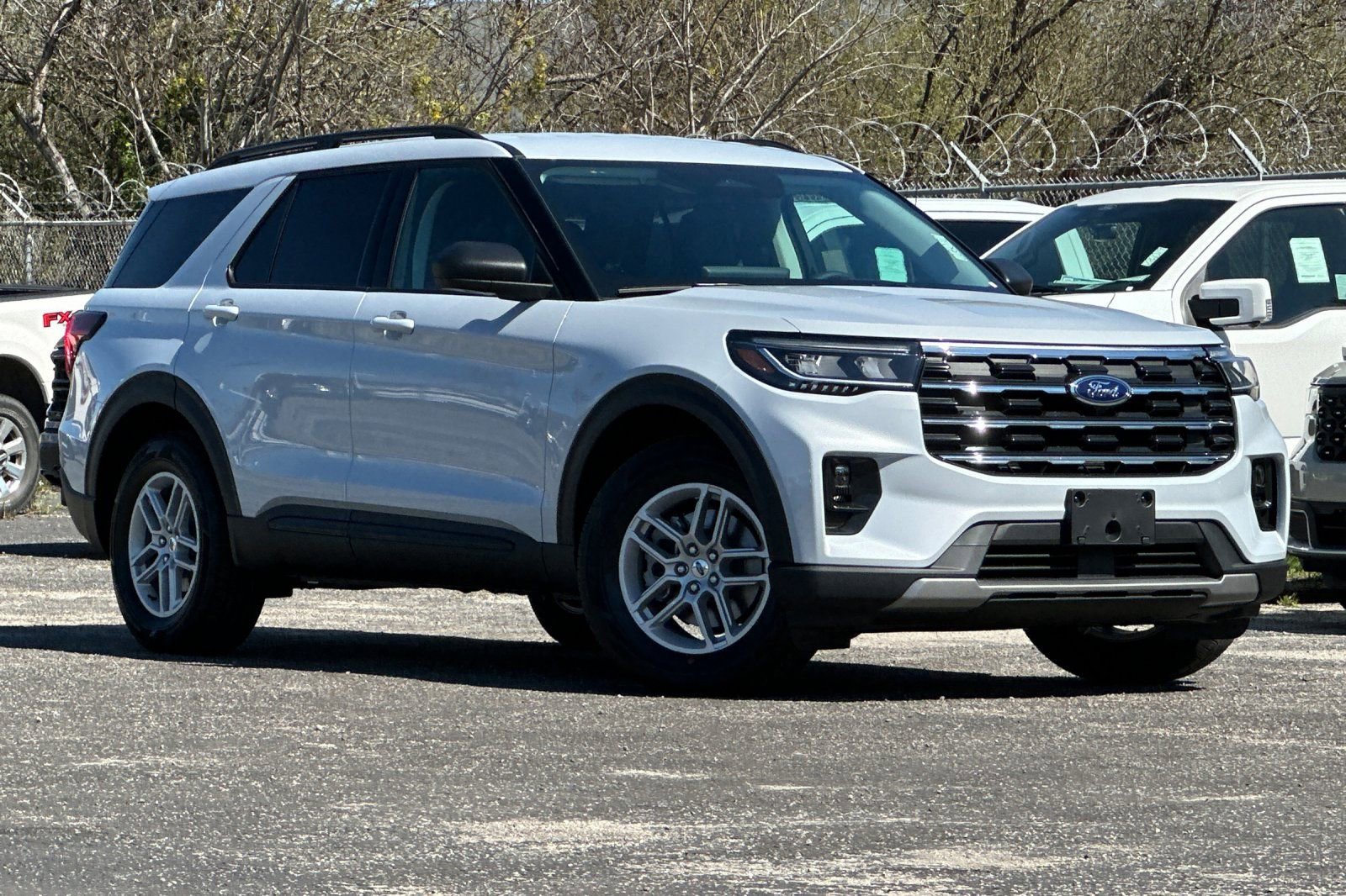 New 2026 Ford Explorer Active w/ Active Comfort Package image 1