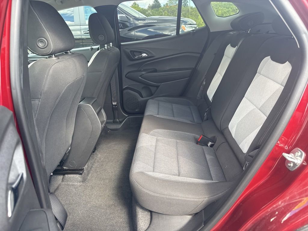 Used 2025 Chevrolet Trax LS image 22