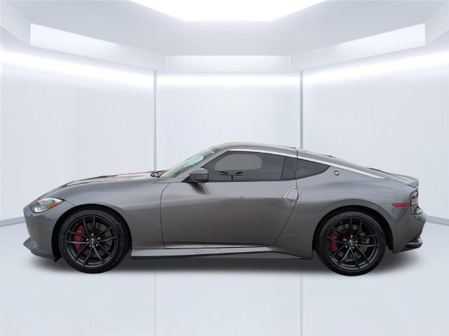 Used 2025 Nissan Z Performance w/ Floor Mat Package RWD image 2