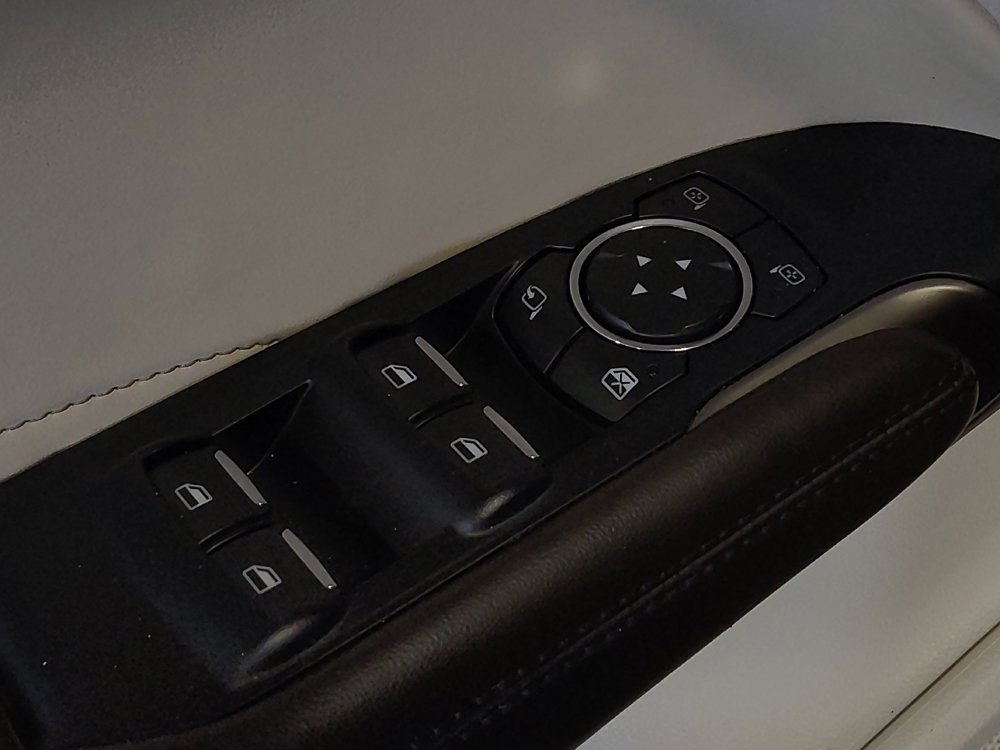 Used 2018 Lincoln MKC Select w/ Select Plus Package AWD/4WD image 27