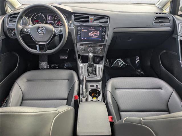 Used 2019 Volkswagen Golf SE image 16