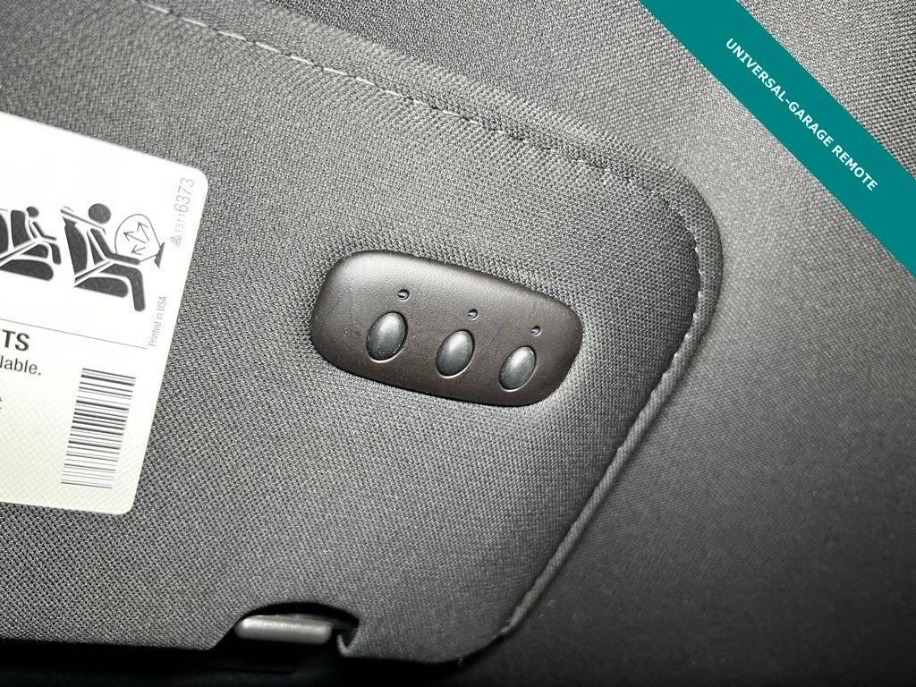 Used 2013 Chevrolet Corvette Z06 w/ 3LZ Preferred Equipment Group image 24