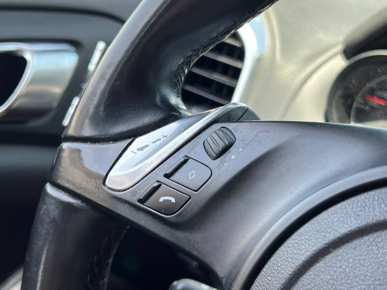 Used 2013 Porsche Cayenne AWD/4WD image 24