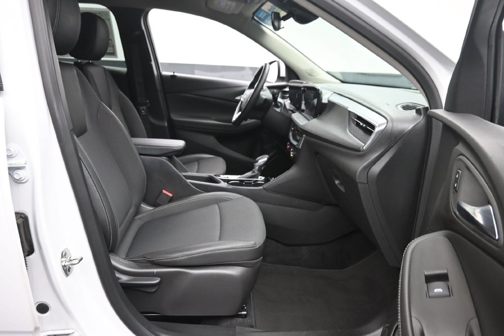 Used 2026 Buick Encore GX Preferred AWD/4WD image 9