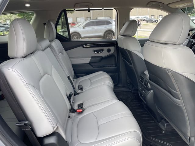 Used 2025 Honda Pilot EX-L image 26