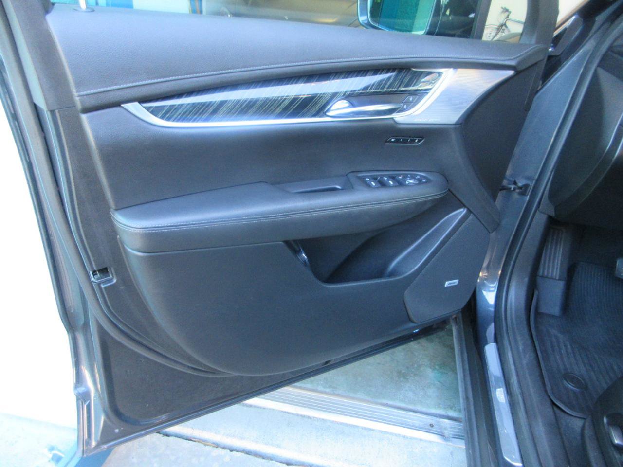 Used 2020 Cadillac XT6 Premium Luxury AWD/4WD image 5