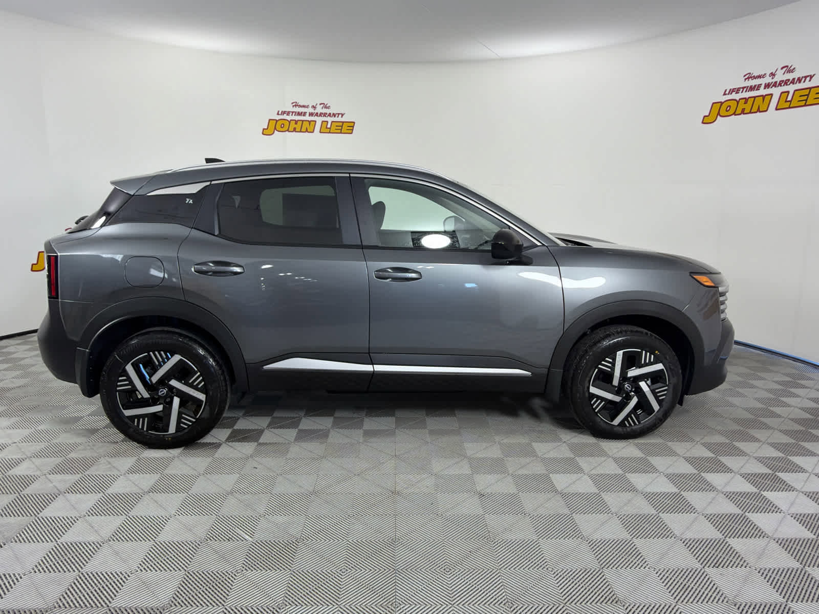 New 2026 Nissan Kicks SV image 7