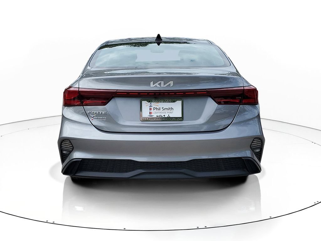 Certified 2023 Kia Forte LXS w/ LXS Technology Package FWD image 5