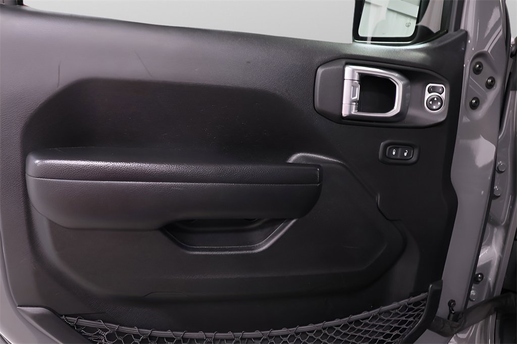 Used 2021 Jeep Gladiator Mojave w/ Trailer Tow Package image 20