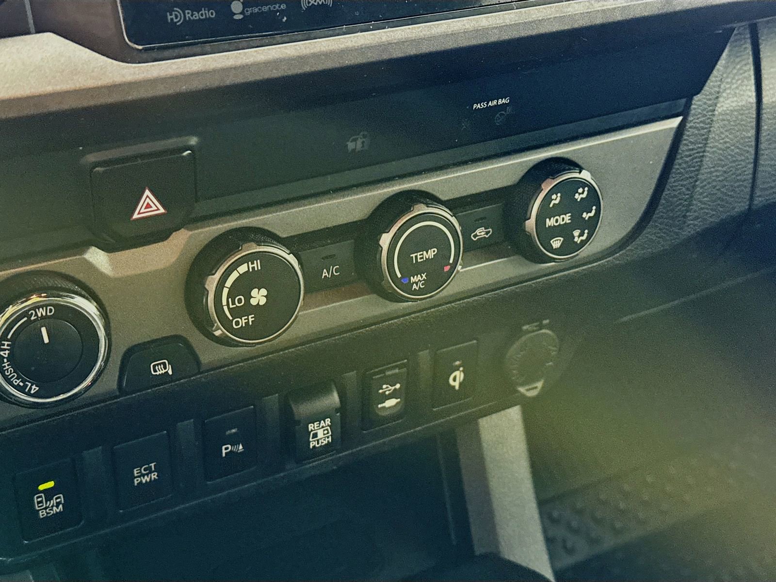 Certified 2019 Toyota Tacoma TRD Sport w/ Technology Package AWD/4WD image 13