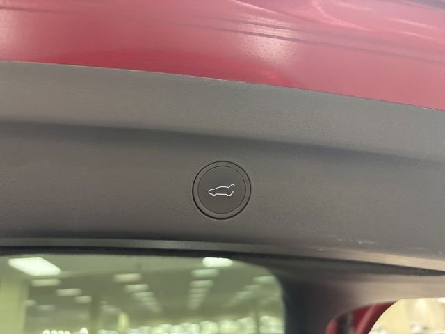 Used 2024 Tesla Model Y 2WD image 14