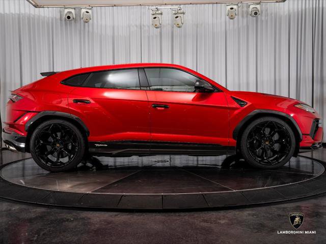 Used 2023 Lamborghini Urus Performante AWD/4WD image 7