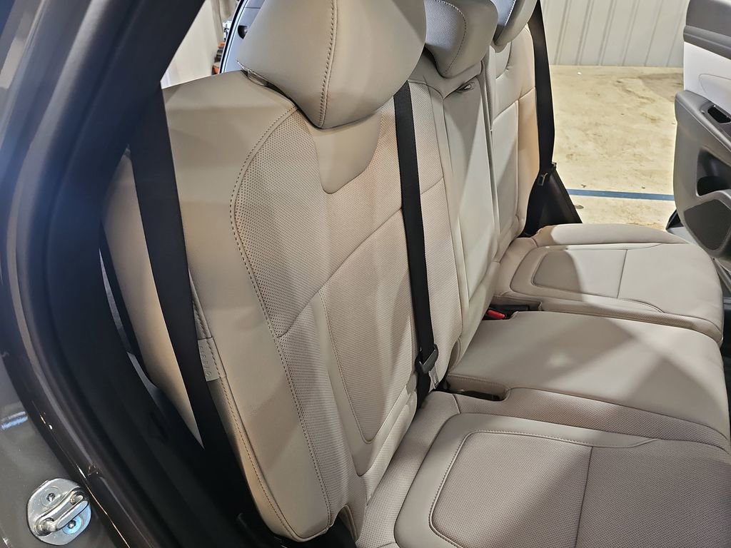 New 2026 Hyundai Tucson Limited AWD/4WD image 12