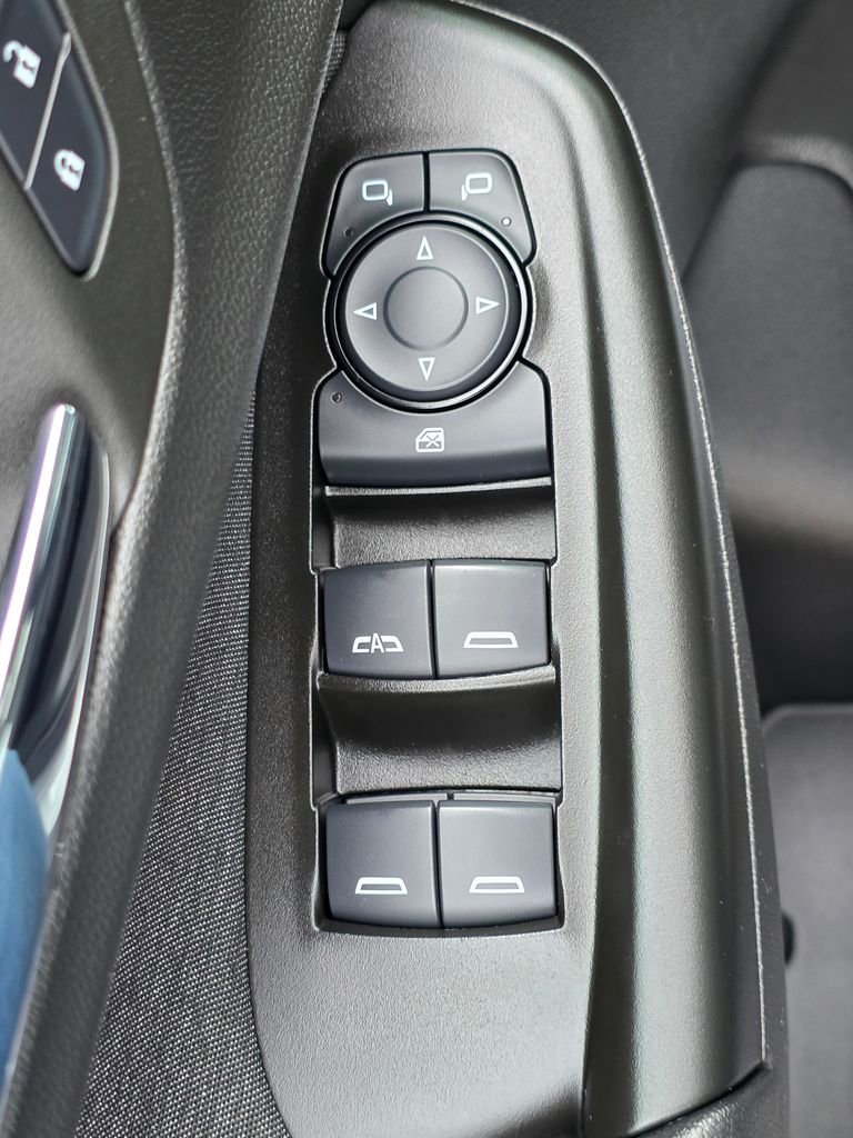 Used 2023 Chevrolet TrailBlazer ACTIV w/ Convenience Package image 12