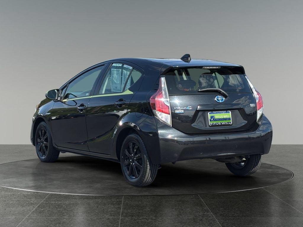 Used 2016 Toyota Prius C Persona Series FWD image 6