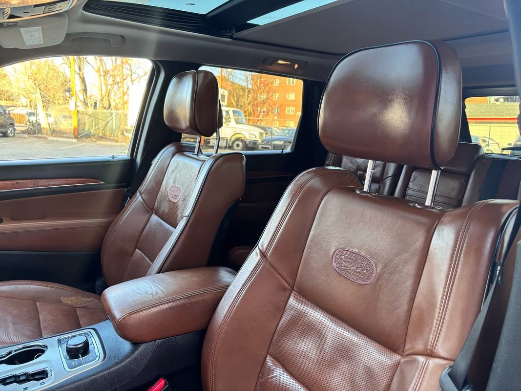 Used 2012 Jeep Grand Cherokee Overland image 25