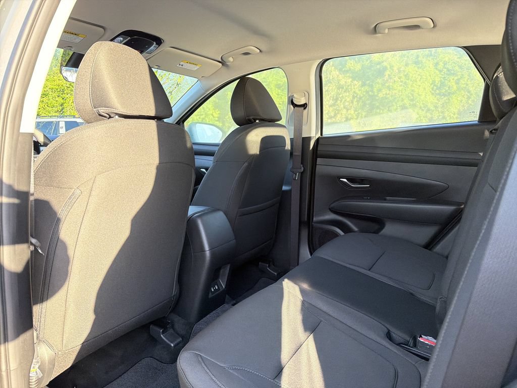 Used 2026 Hyundai Tucson SE FWD image 12