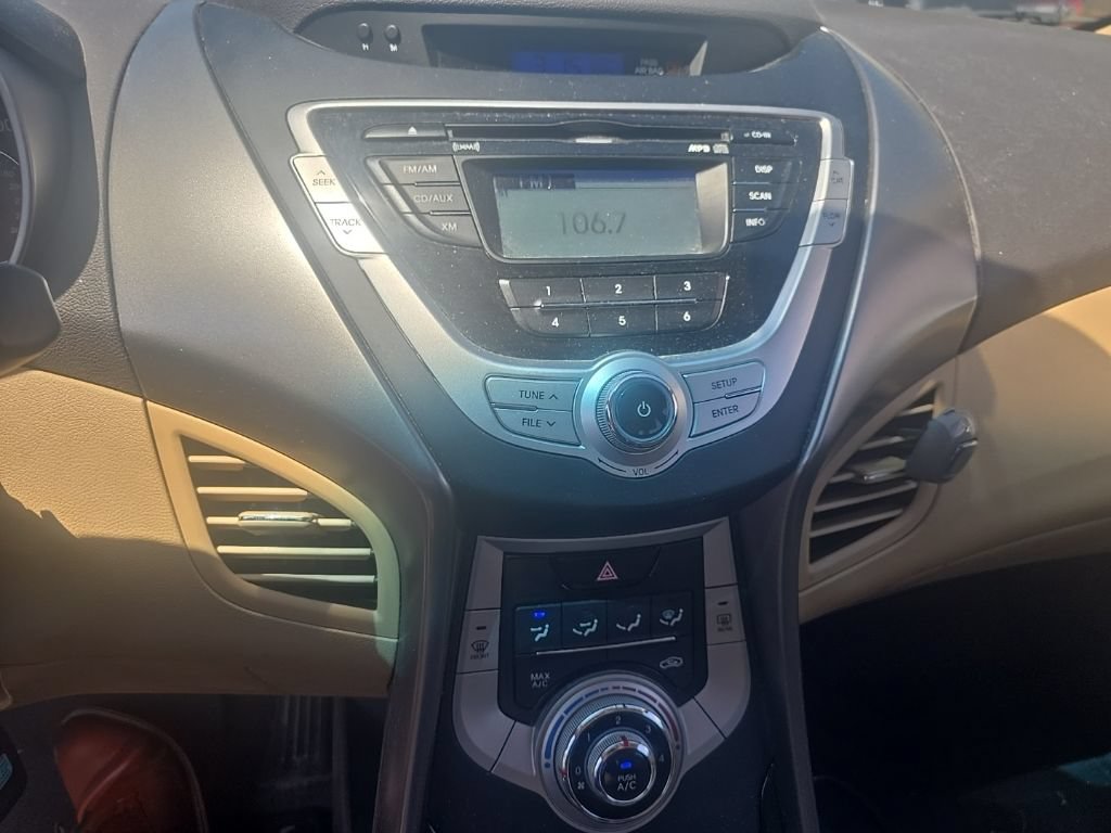 Used 2012 Hyundai Elantra GLS FWD image 13